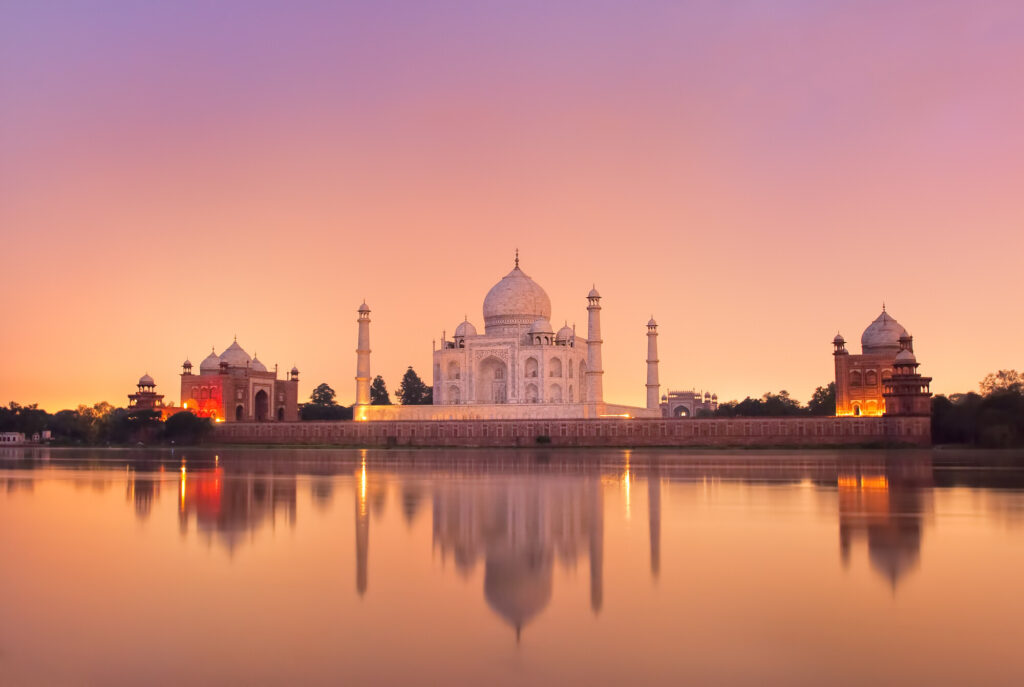 Taj Mahal, Indien: Persikofärger vid soluppgång och solnedgång